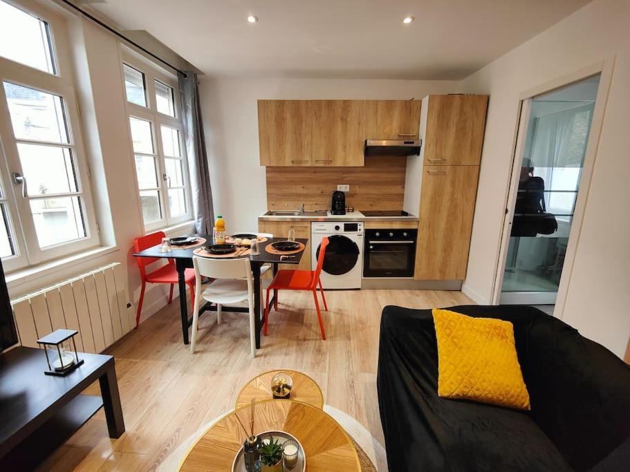 Апартаменты La Feline - Duplex - Vieux Valenciennes - Familial Экстерьер фото